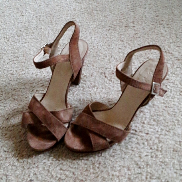 Boden Block Tan Heel Sandals - Picture 1 of 5